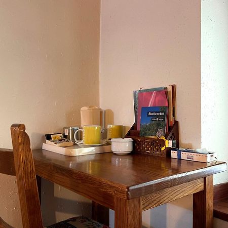 Hotel Peruskenea Jaunsaras Luaran gambar