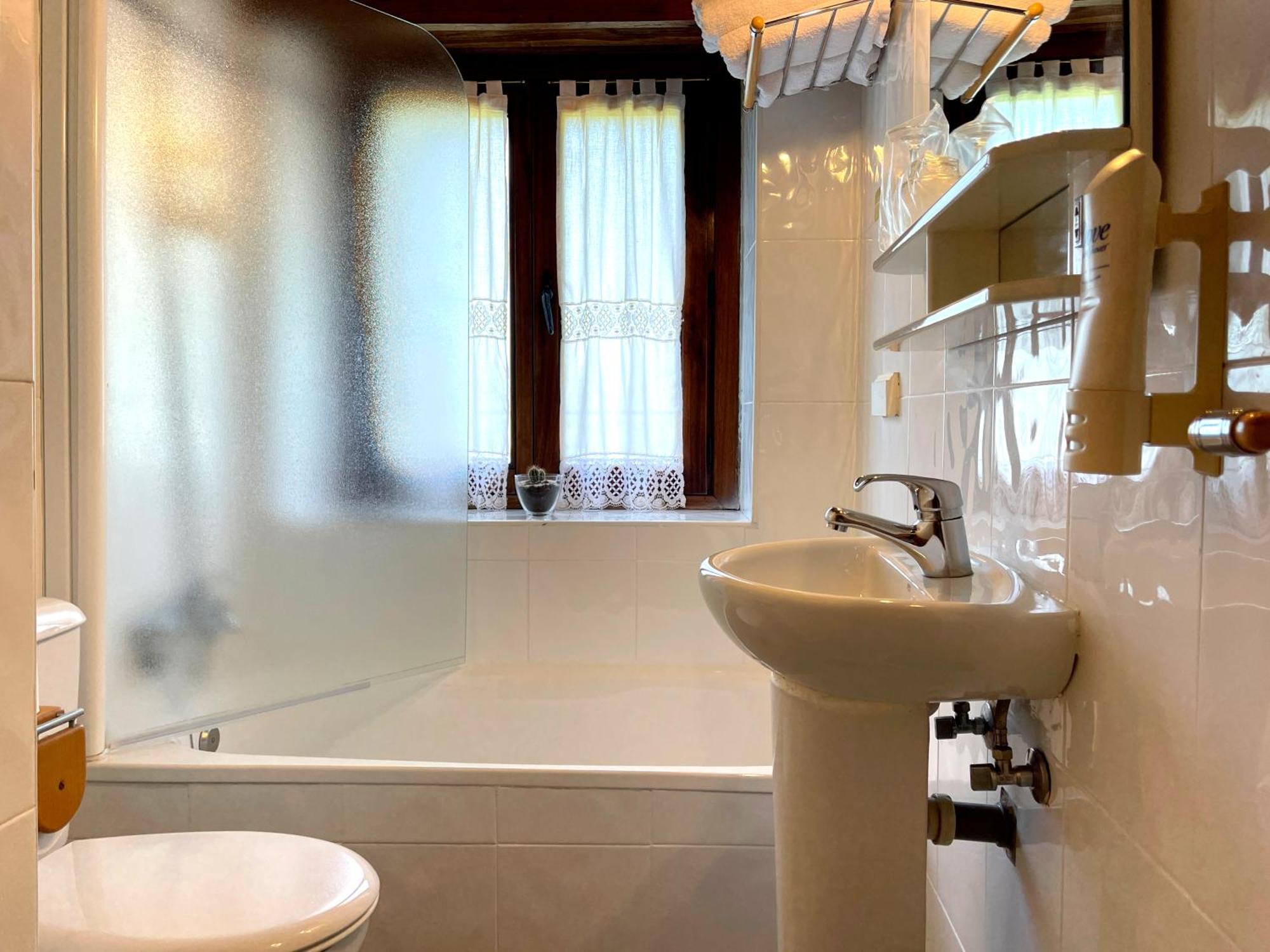 Hotel Peruskenea Jaunsaras Luaran gambar