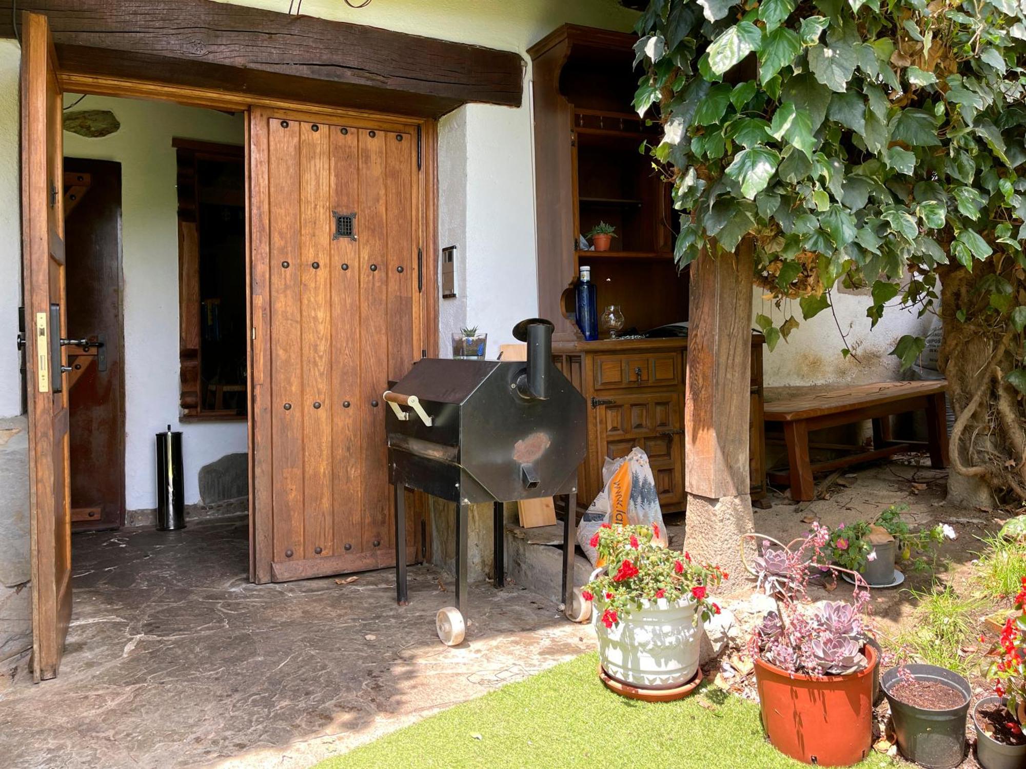 Hotel Peruskenea Jaunsaras Luaran gambar