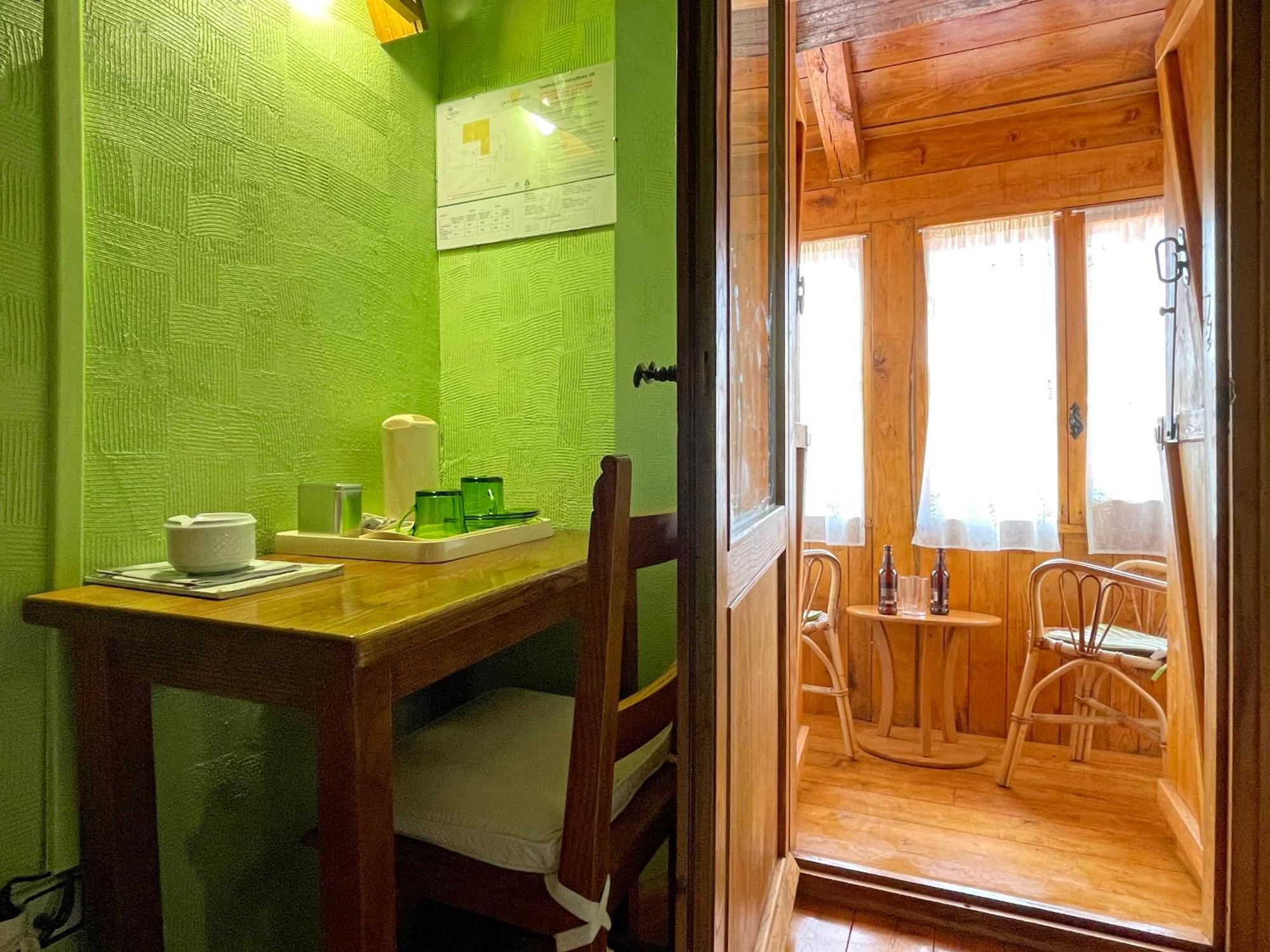 Hotel Peruskenea Jaunsaras Luaran gambar
