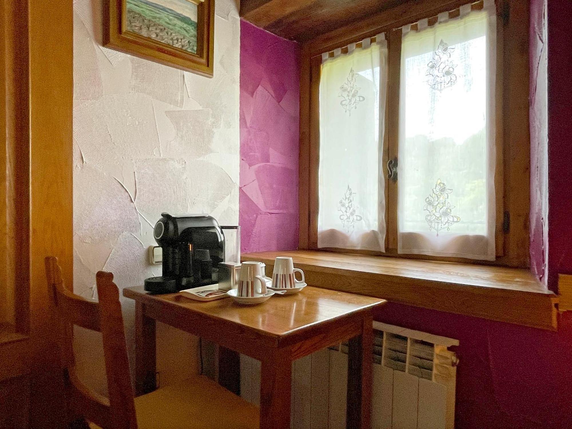 Hotel Peruskenea Jaunsaras Luaran gambar