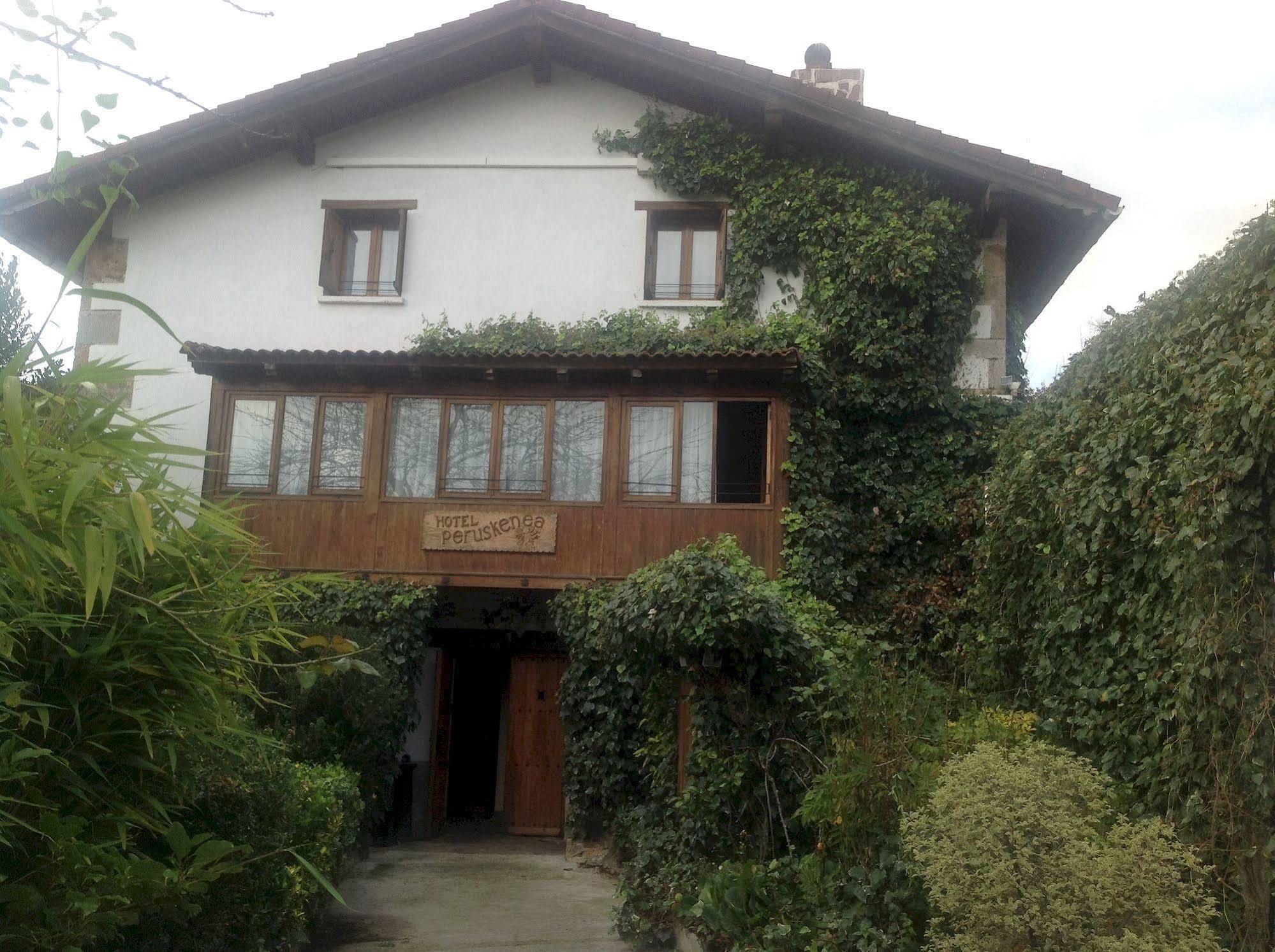 Hotel Peruskenea Jaunsaras Luaran gambar